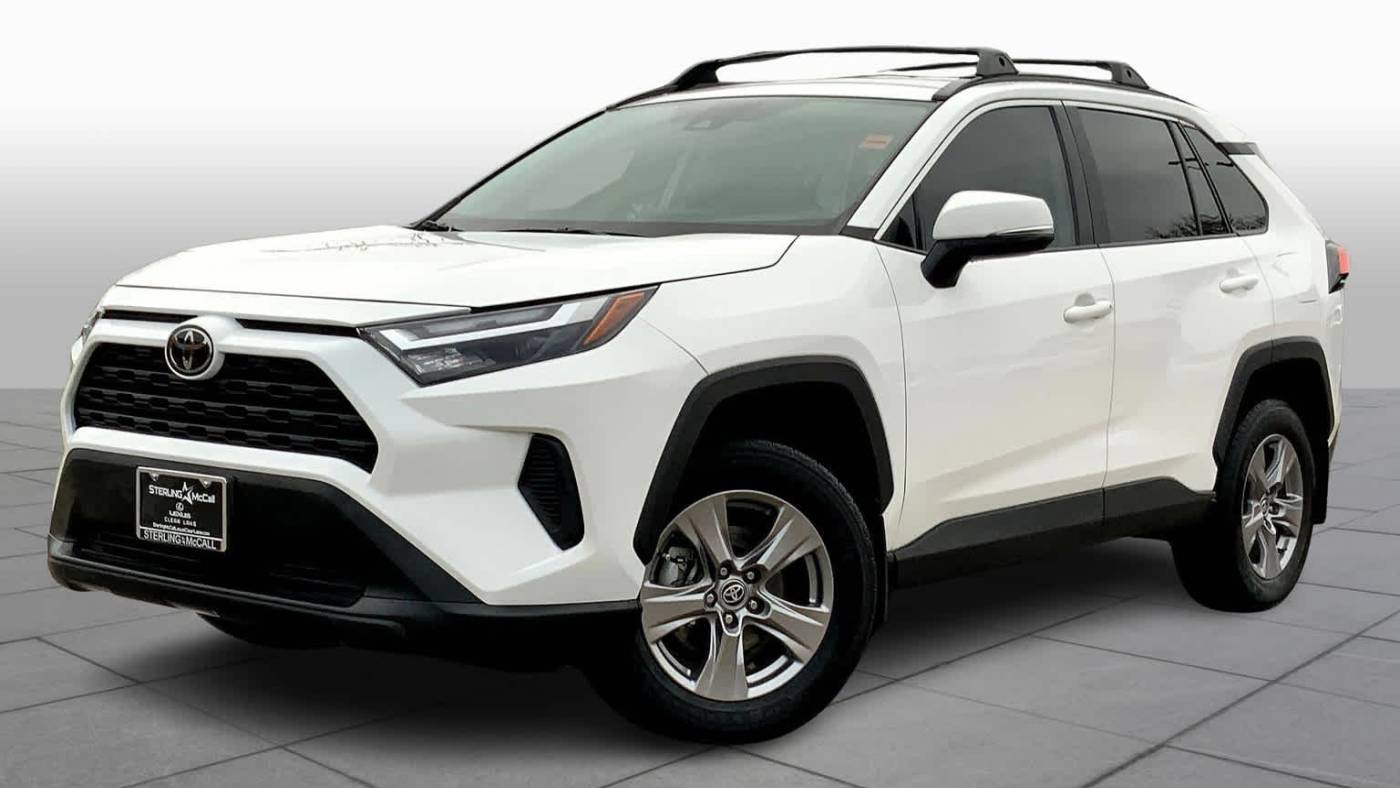 2023 Toyota RAV4 XLE — SUV — 20,751 mi — Friendswood, TX