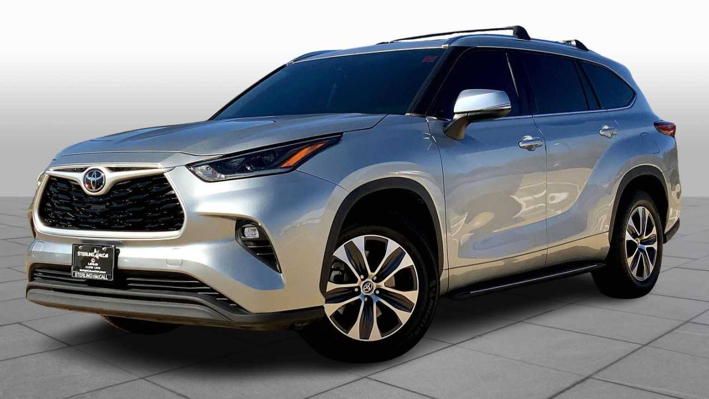 2021 Toyota Highlander XLE — SUV — 57,773 mi — Friendswood, TX