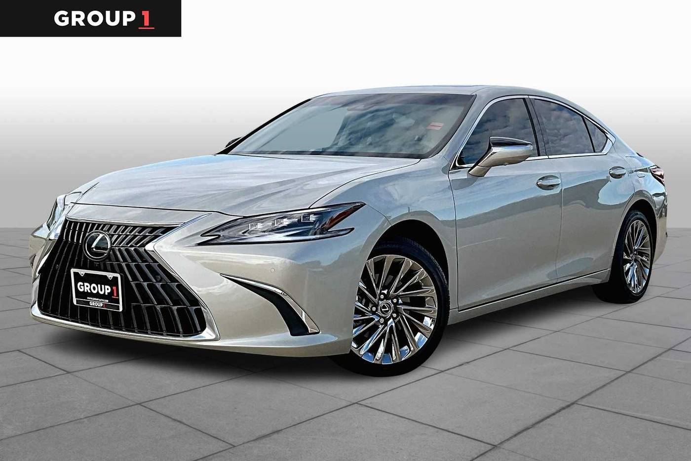 2025 Lexus ES ES 300h Ultra Luxury — Sedan — 658 mi — Friendswood, TX