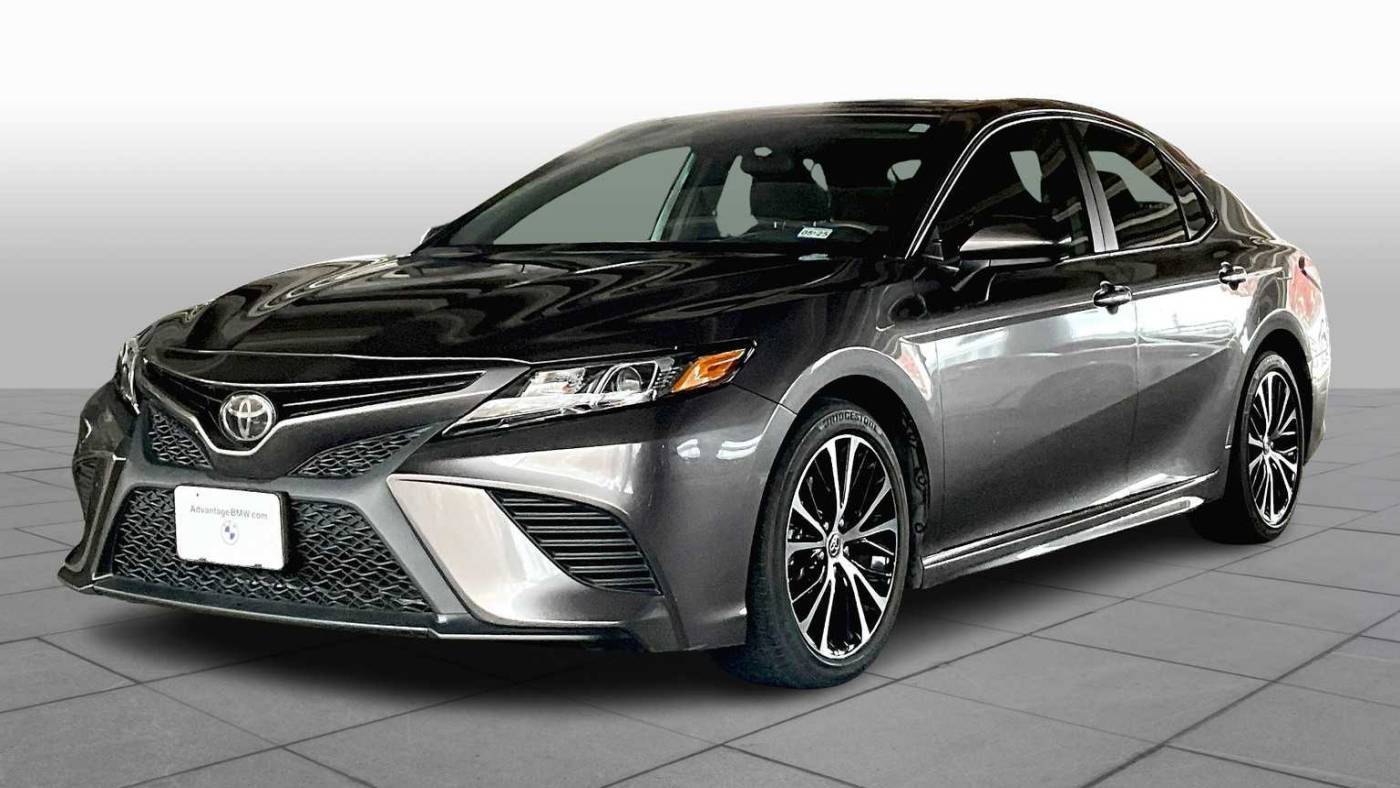2020 Toyota Camry SE — Sedan — 33,228 mi — Houston, TX