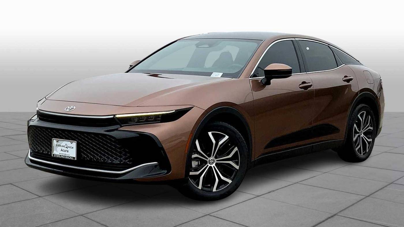 2025 Toyota Crown Limited — Sedan — 7,683 mi — Houston, TX