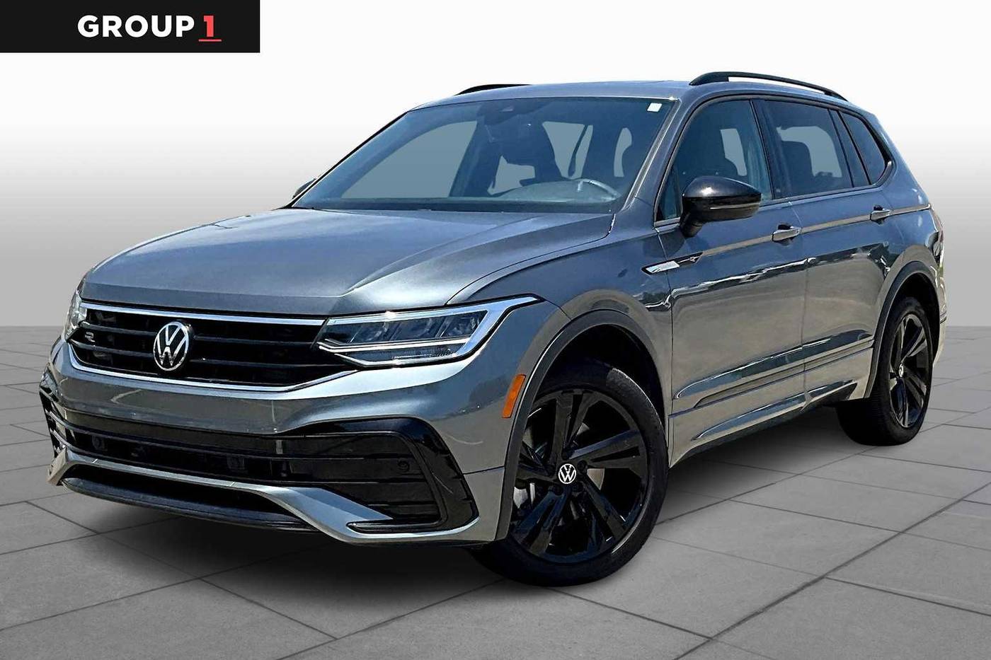 2023 Volkswagen Tiguan SE R-Line Black — SUV — 30,010 mi — Houston, TX
