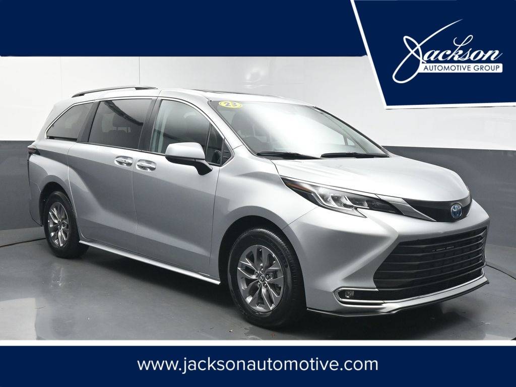 2023 Toyota Sienna XLE — Minivan — 54,265 mi — Macon, GA