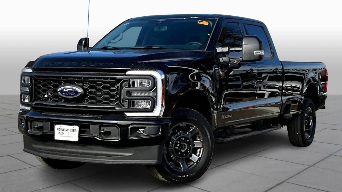2024 Ford Super Duty F-350 LARIAT — Pickup Truck — 11,310 mi — Lubbock, TX