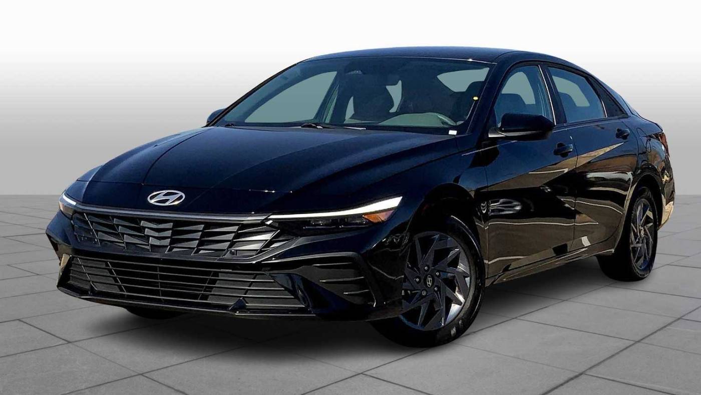 2024 Hyundai Elantra SEL — Sedan — 17,209 mi — Lubbock, TX