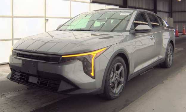 2025 Kia K4 LXS — Sedan — 7,410 mi — Lubbock, TX