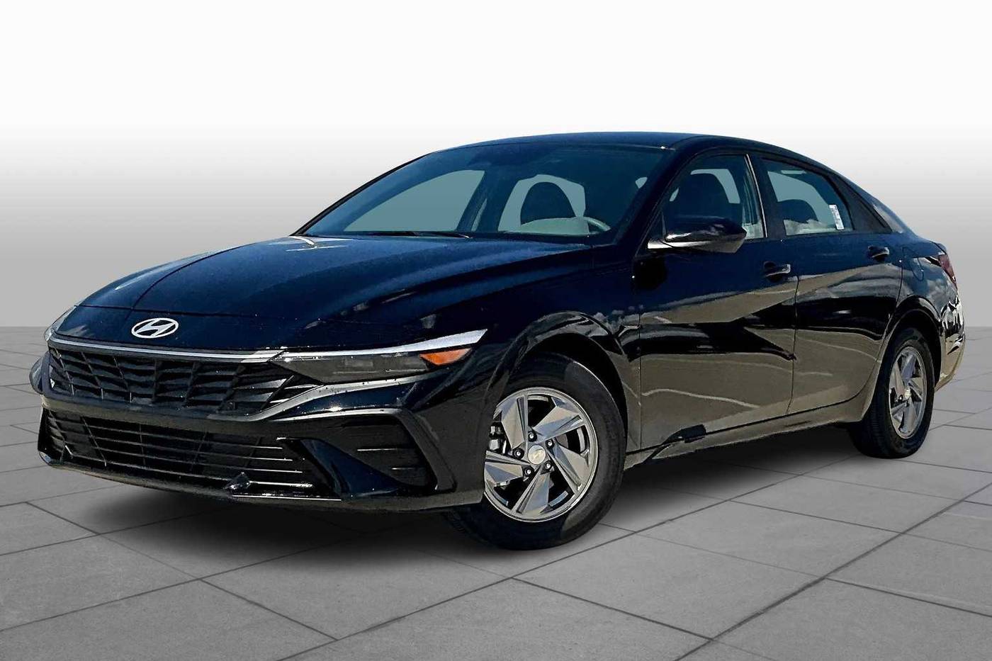 2025 Hyundai Elantra SE — Sedan — 3,025 mi — Houston, TX
