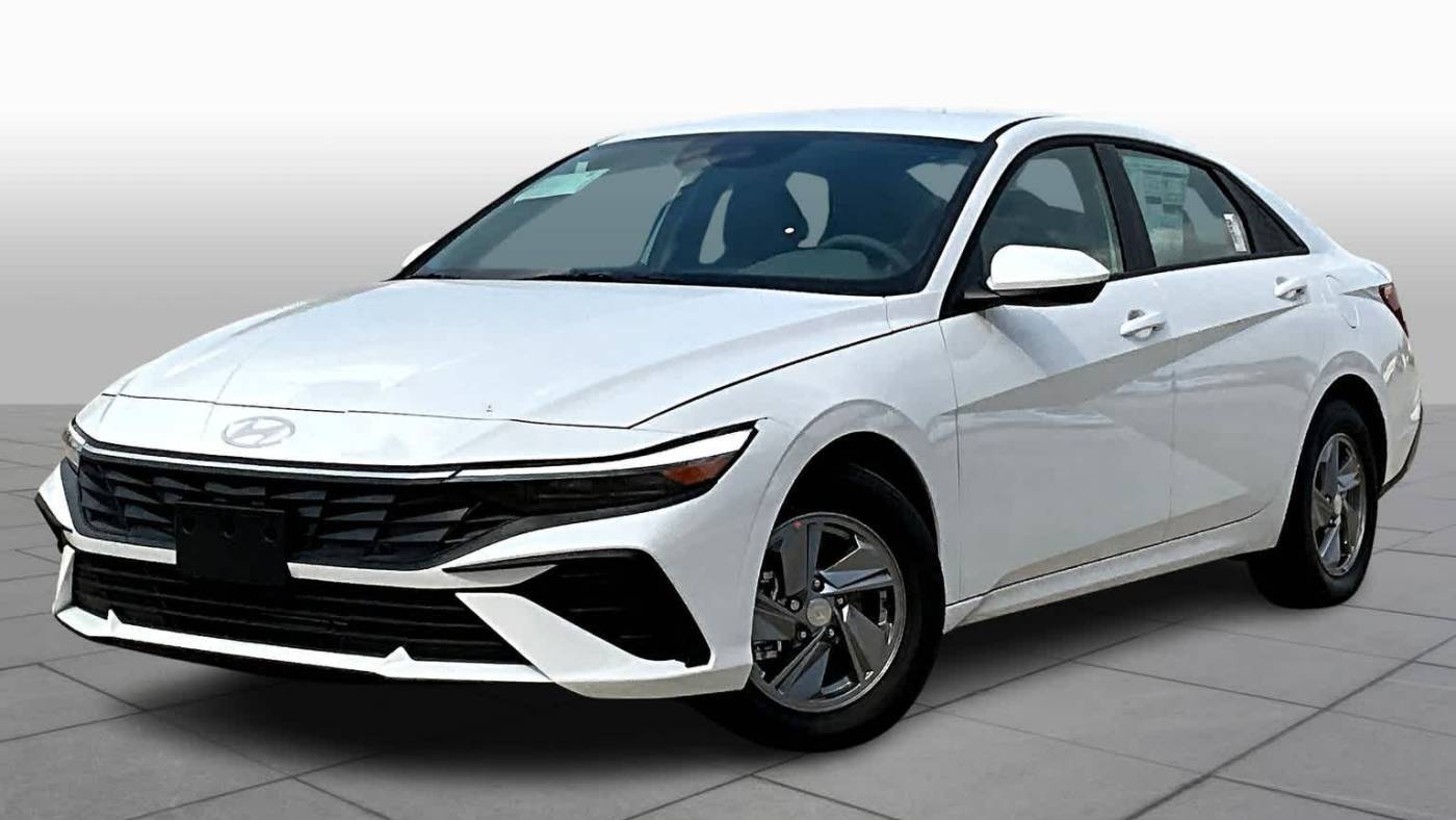 2024 Hyundai Elantra SE — Sedan — 4,454 mi — Houston, TX