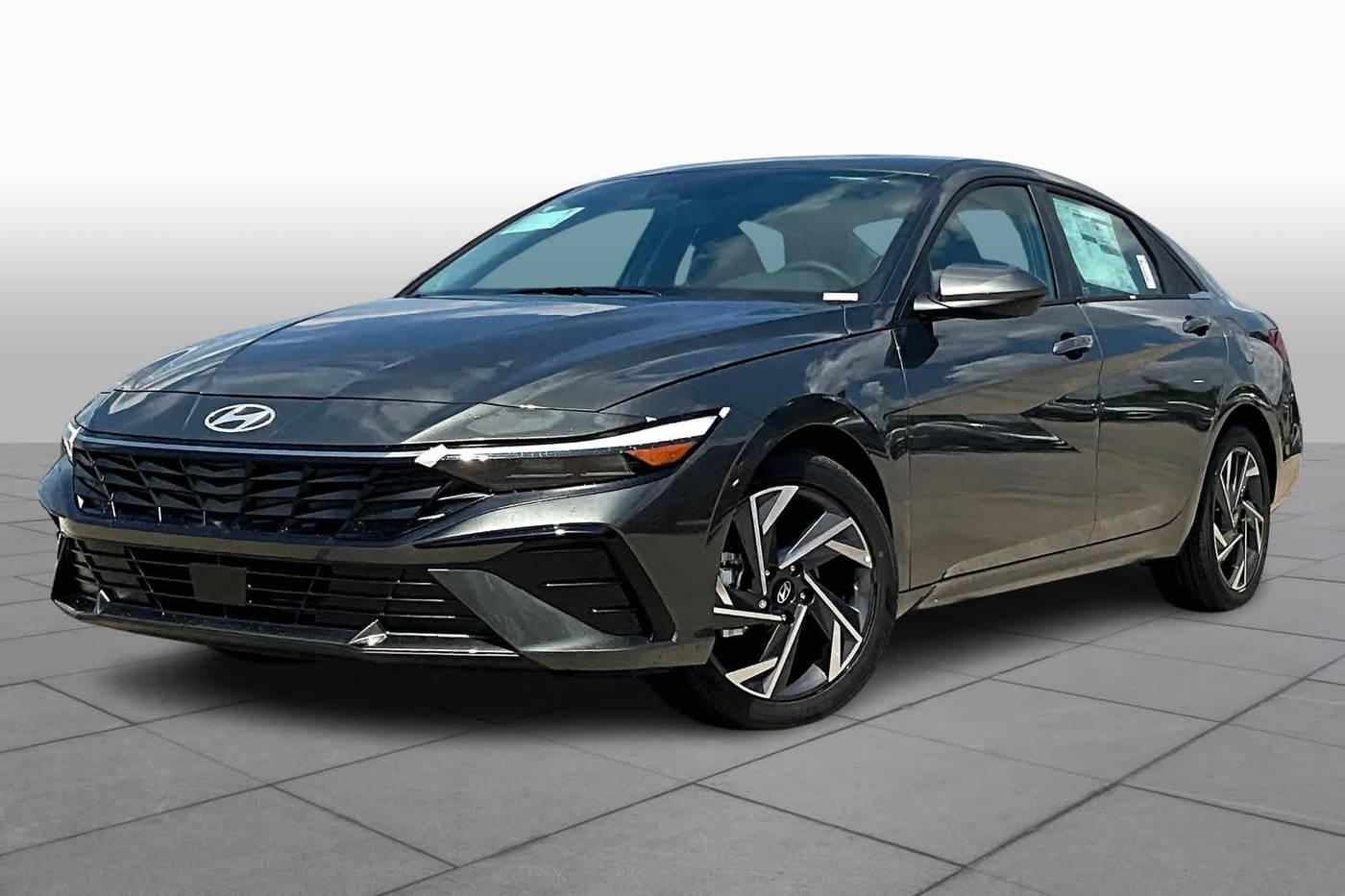 2024 Hyundai Elantra SEL — Sedan — 18,174 mi — Houston, TX