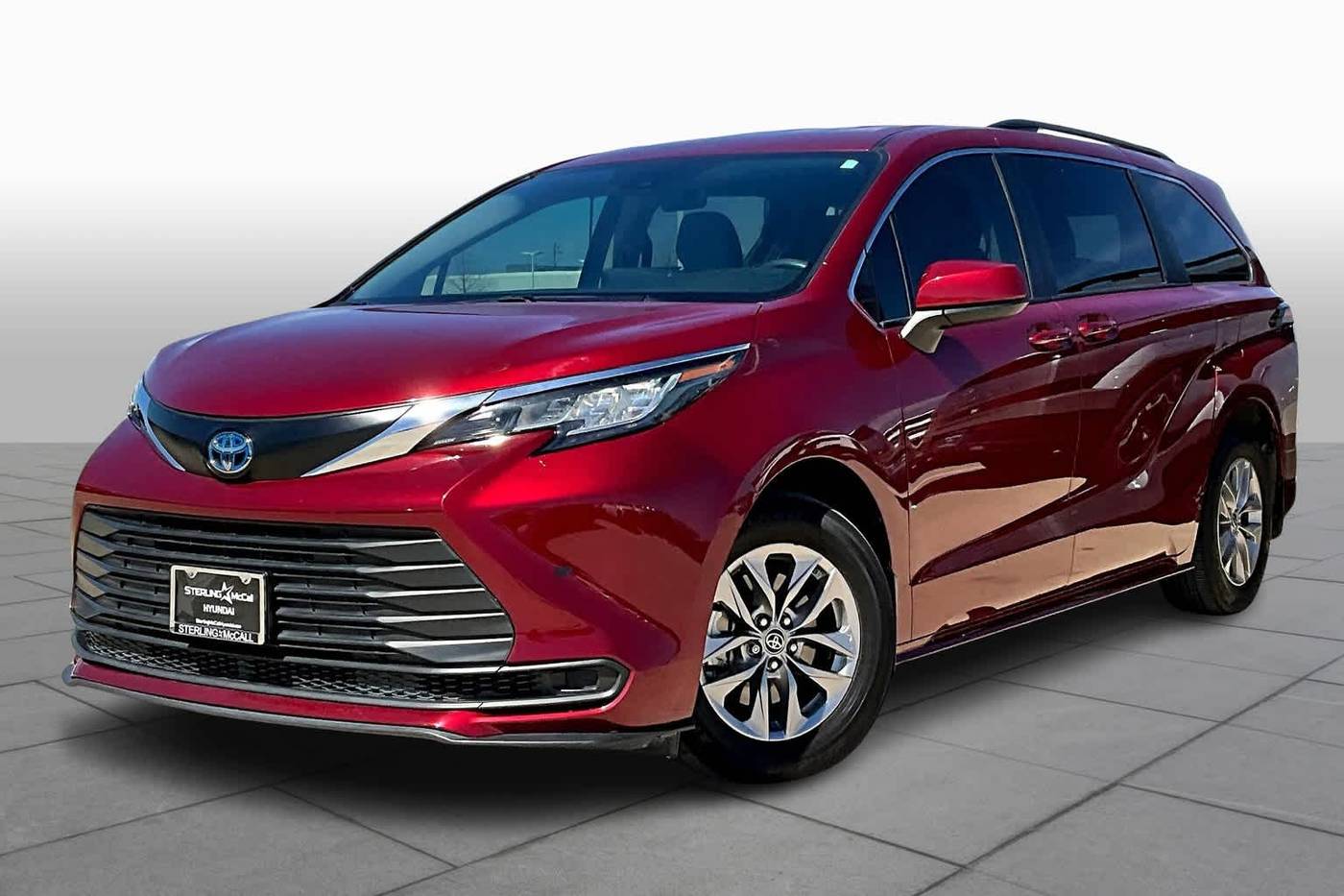 2022 Toyota Sienna LE — Minivan — 90,160 mi — Houston, TX