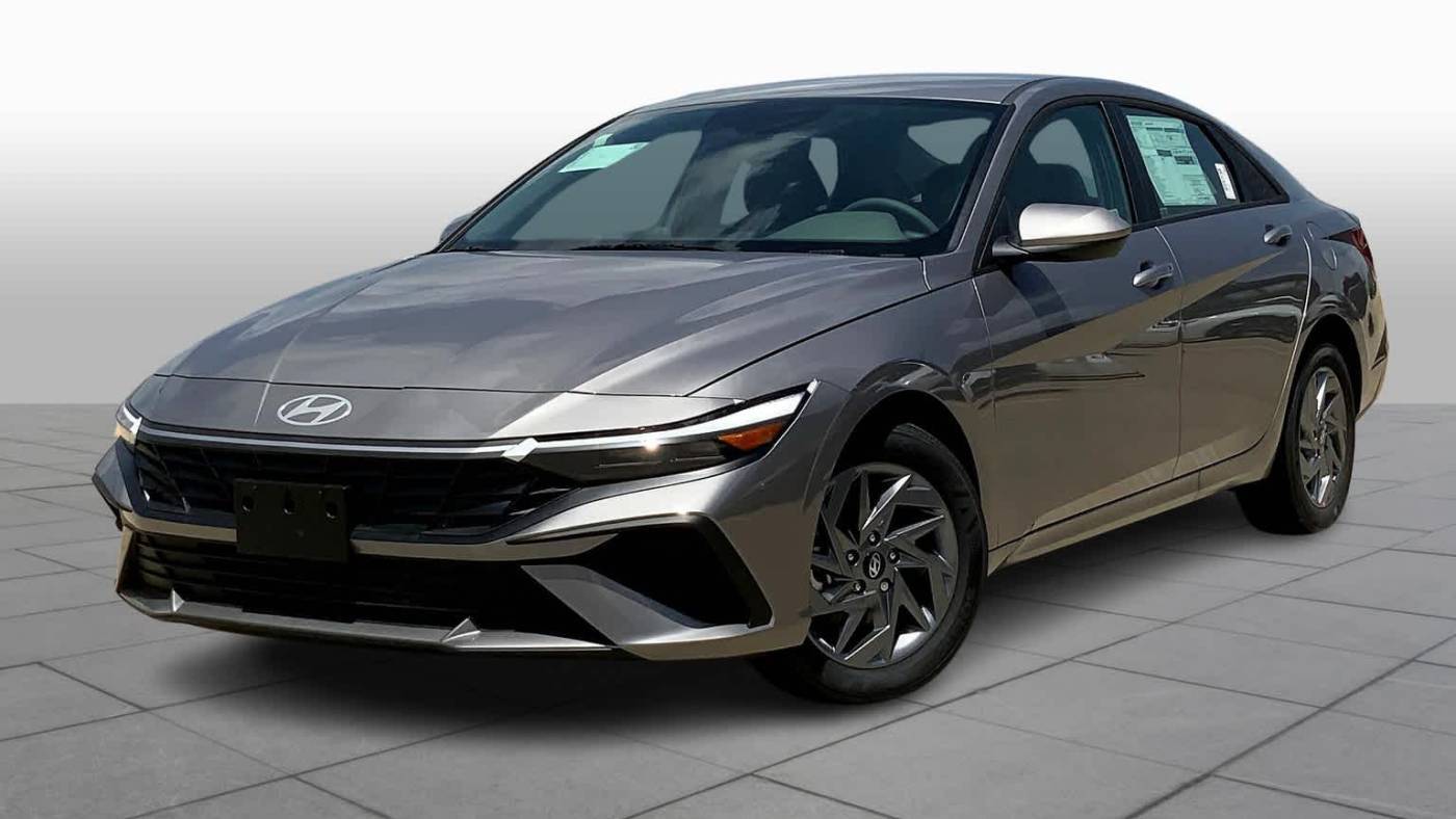 2024 Hyundai Elantra SEL — Sedan — 3,001 mi — Houston, TX