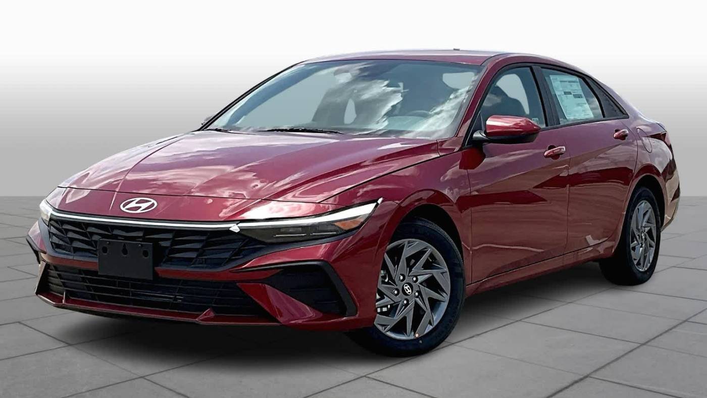 2024 Hyundai Elantra SEL — Sedan — 3,001 mi — Houston, TX