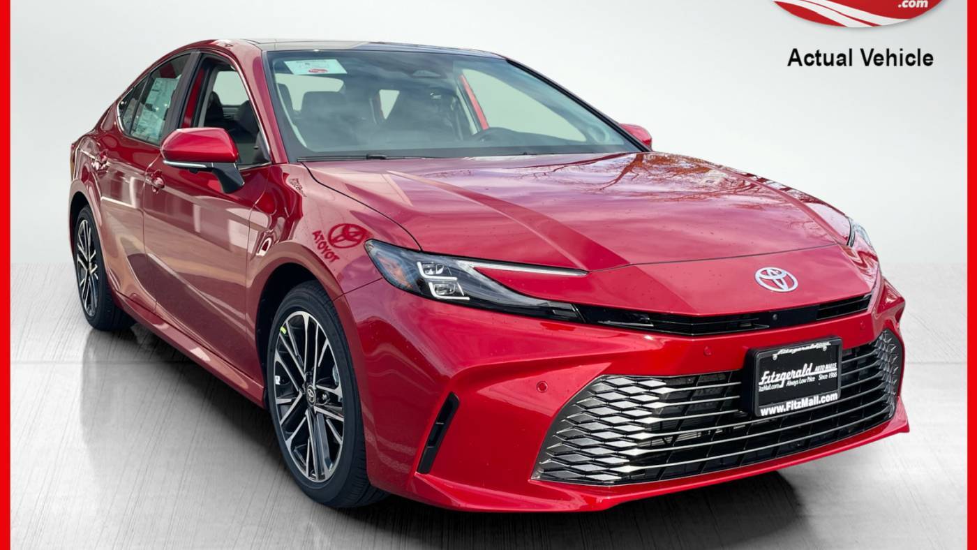 2025 Toyota Camry Hybrid XLE — Sedan — 1,463 mi — Gaithersburg, MD