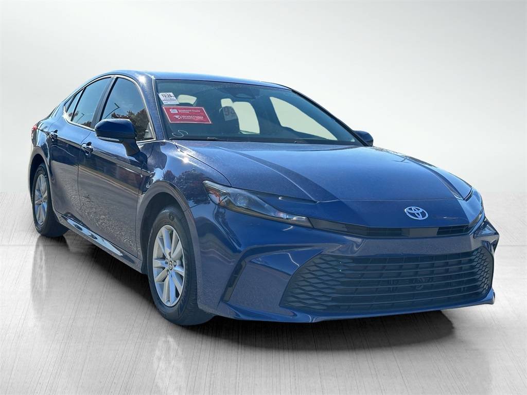 2025 Toyota Camry Hybrid LE — Sedan — 4,801 mi — Gaithersburg, MD