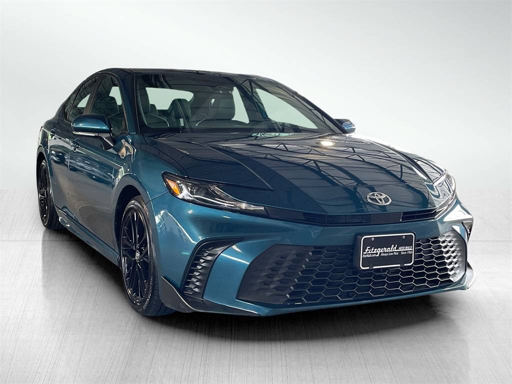 2025 Toyota Camry Hybrid SE — Sedan — 12,586 mi — Gaithersburg, MD