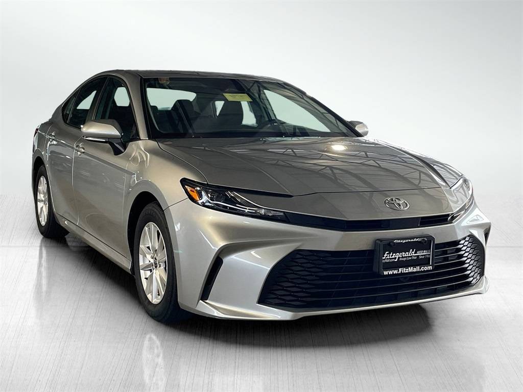 2025 Toyota Camry Hybrid LE — Sedan — 32,165 mi — Gaithersburg, MD