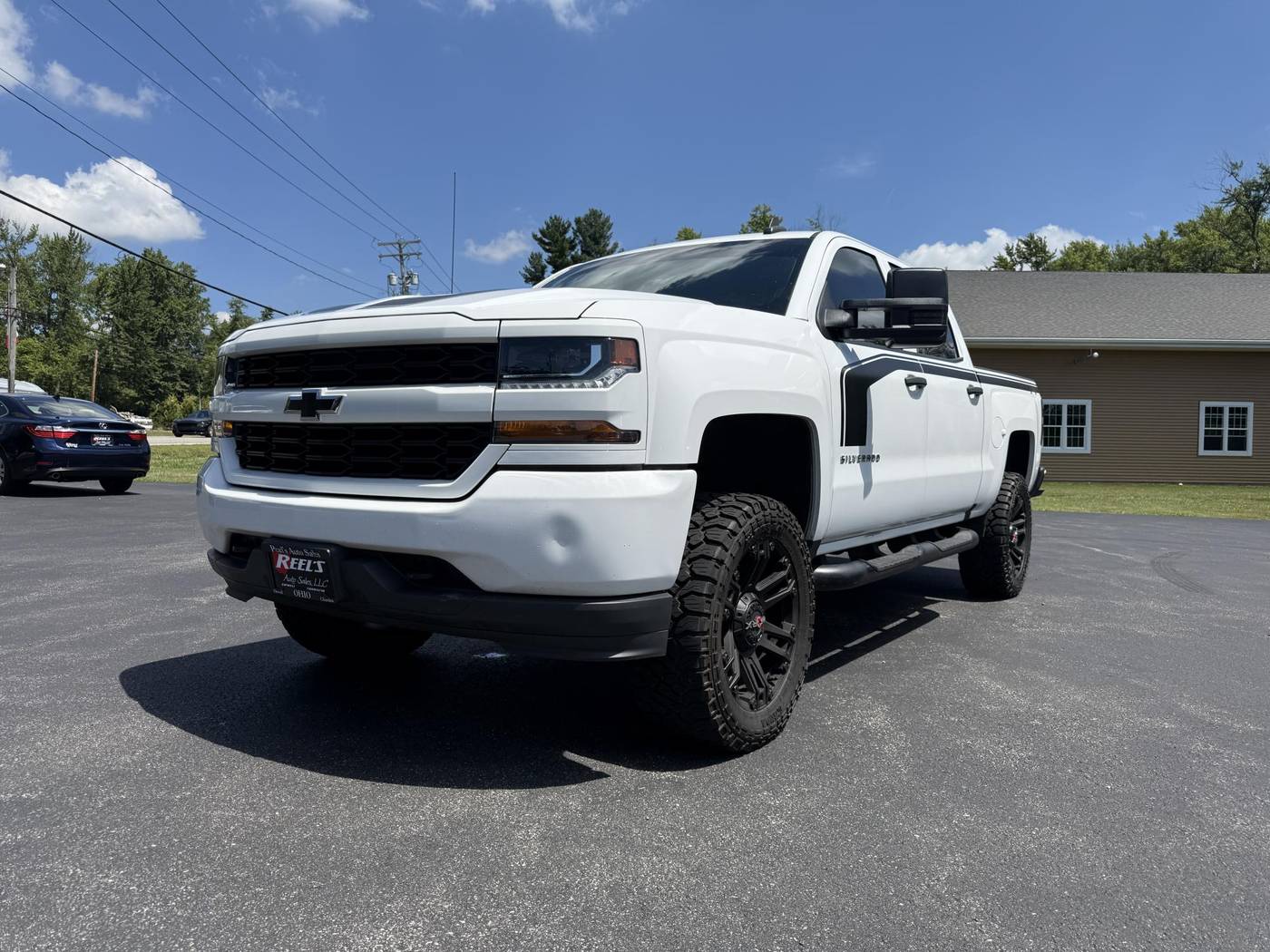 2018 Chevrolet Silverado 1500 Custom — Pickup Truck — 97,301 mi — Orwell, OH