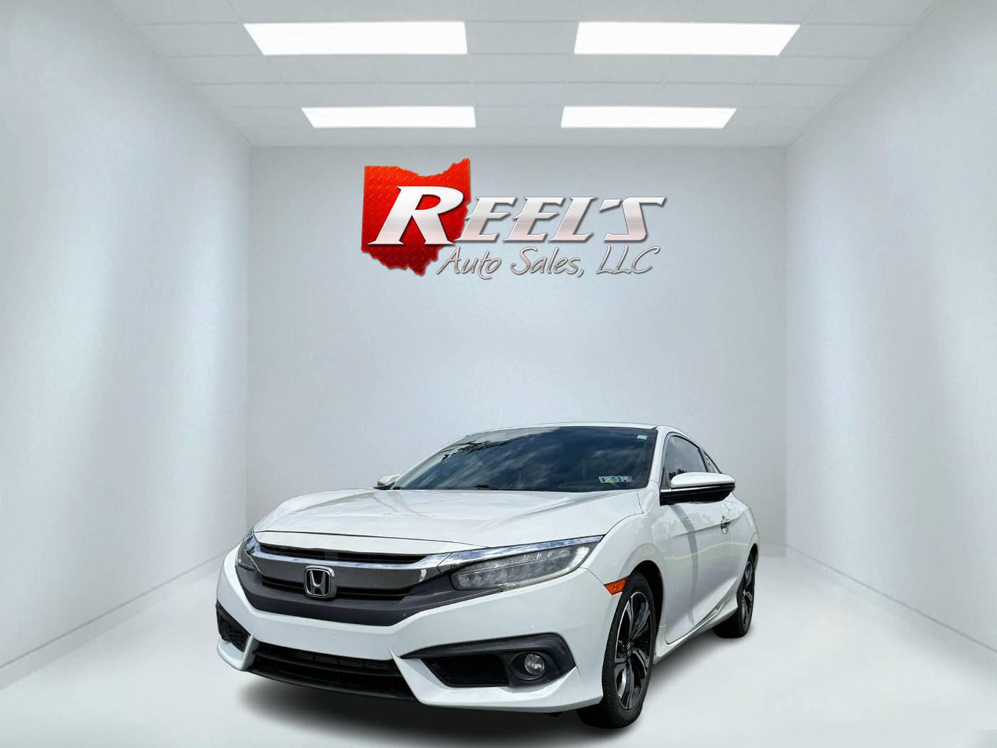2017 Honda Civic Touring — Coupe — 141,149 mi — Orwell, OH
