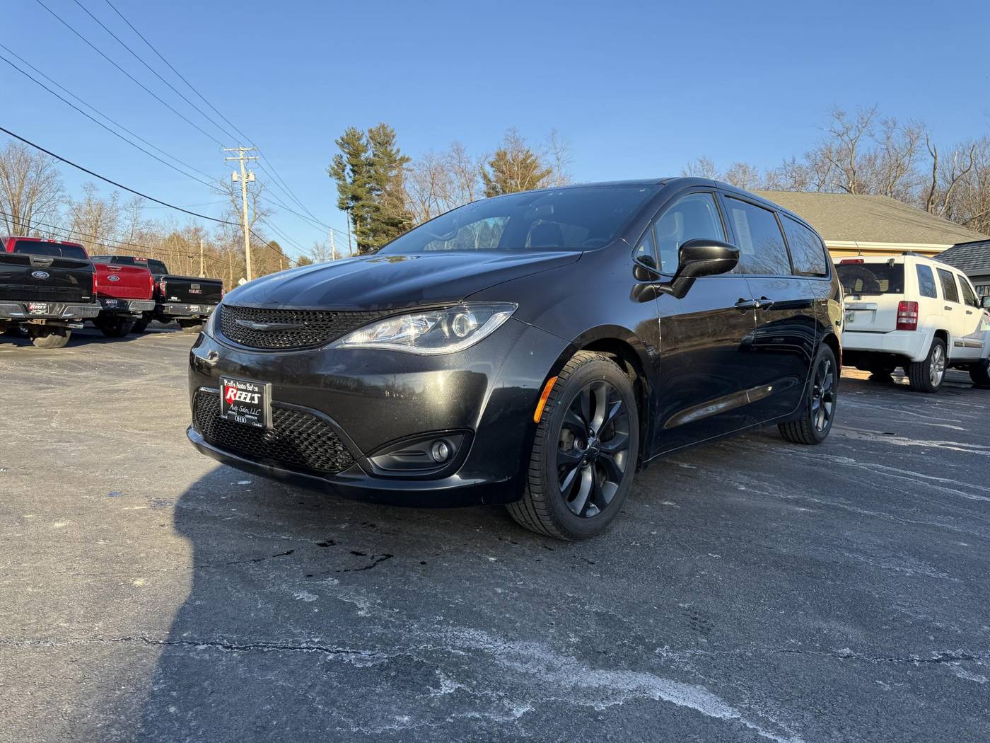 2018 Chrysler Pacifica Touring Plus — Minivan — 130,938 mi — Orwell, OH
