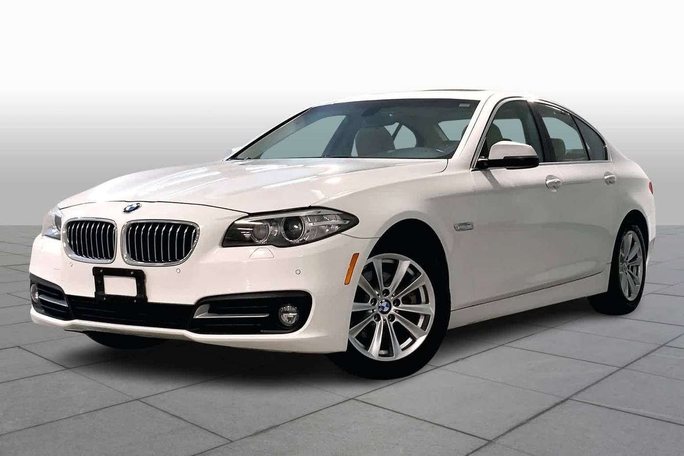 2015 BMW 5 Series 528i — Sedan — 111,771 mi — Merriam, KS