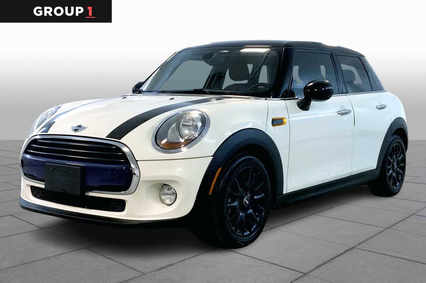 2017 MINI Hardtop Cooper — Hatchback — 63,546 mi — Merriam, KS