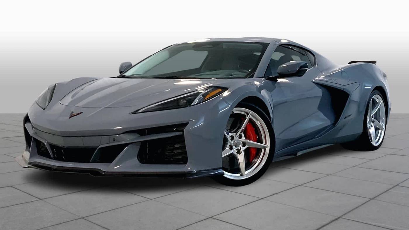 2024 Chevrolet Corvette E-Ray 3LZ — Coupe — 2,715 mi — Merriam, KS