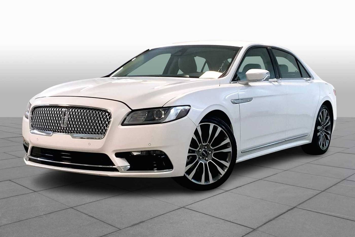 2017 Lincoln Continental Select — Sedan — 42,188 mi — Merriam, KS