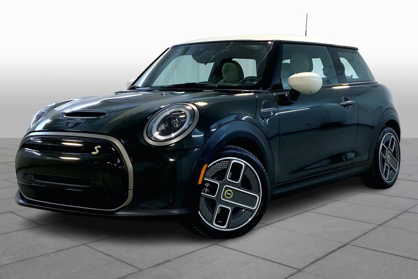 2023 MINI Electric Hardtop Cooper SE — Hatchback — 21,107 mi — Merriam, KS