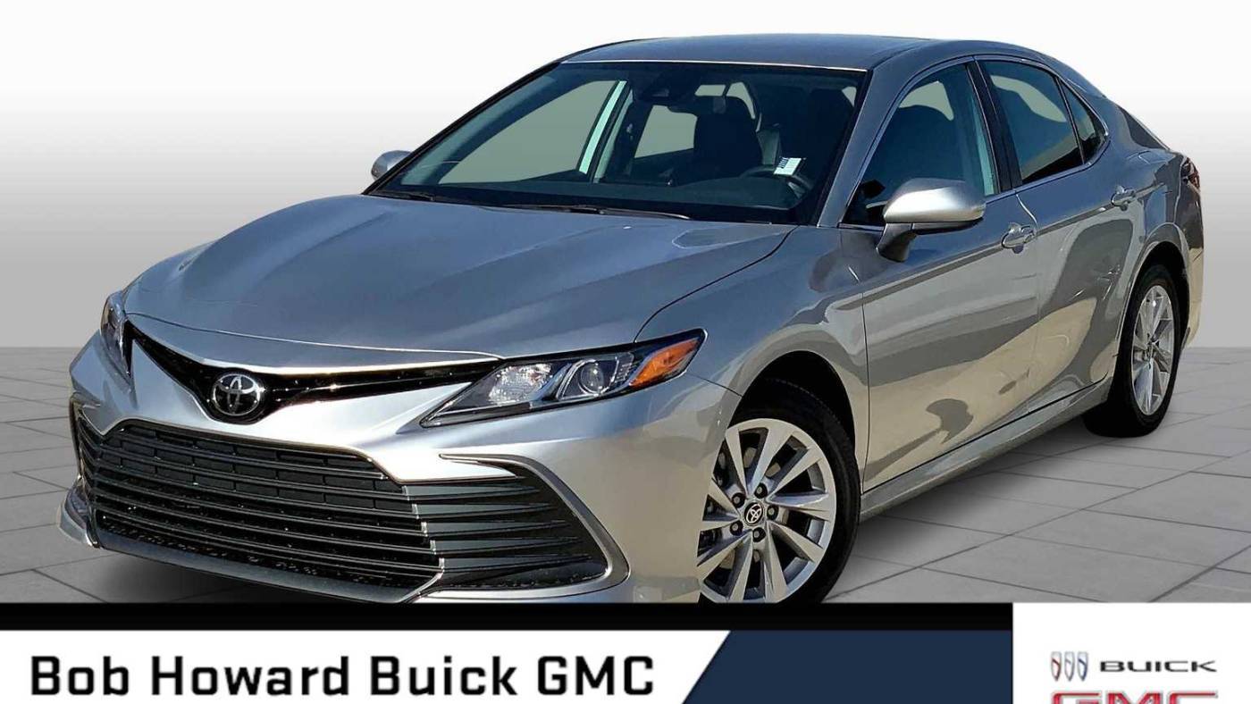 2024 Toyota Camry LE — Sedan — 21,434 mi — Oklahoma City, OK