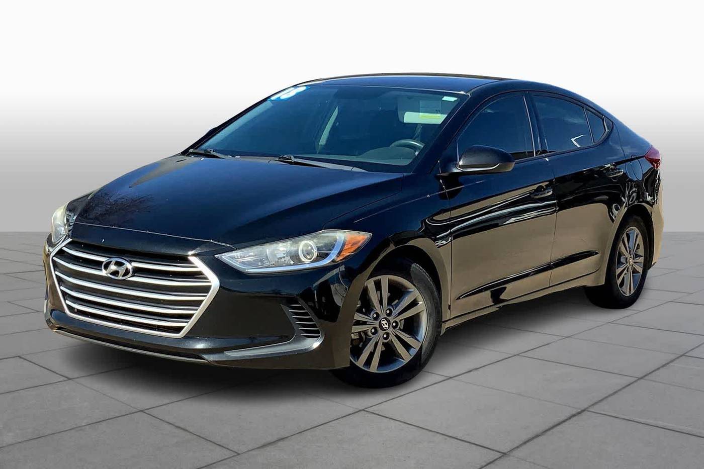 2018 Hyundai Elantra SEL — Sedan — 118,023 mi — Oklahoma City, OK