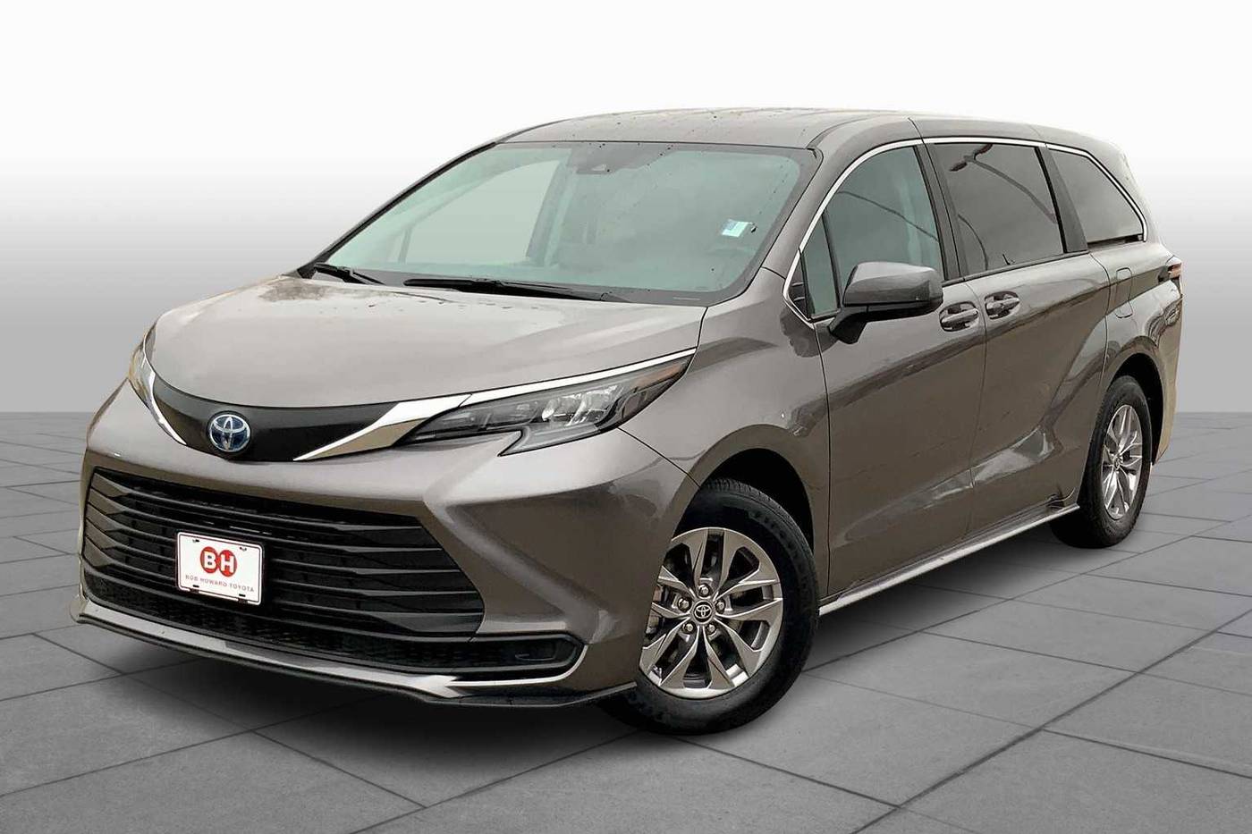 2024 Toyota Sienna LE — Minivan — 20,606 mi — Oklahoma City, OK
