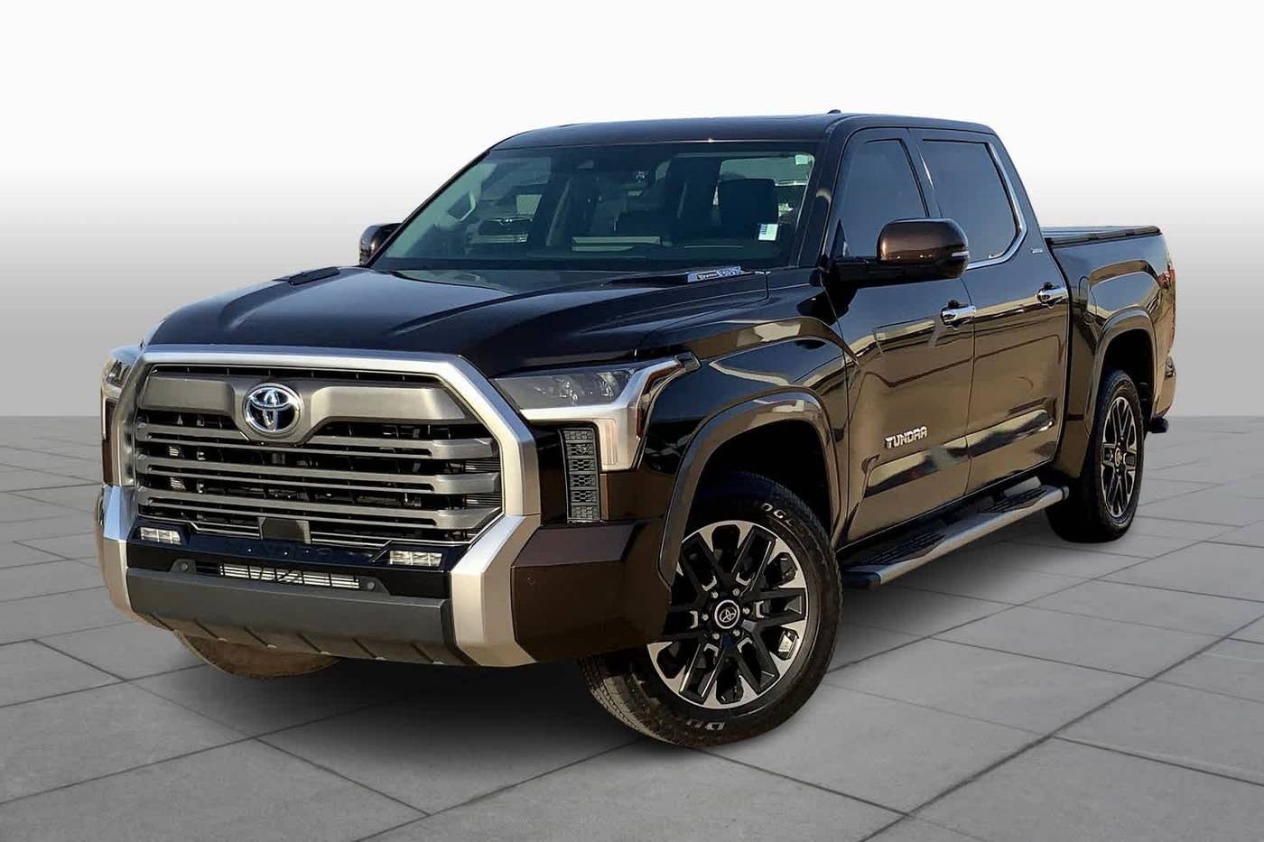 2023 Toyota Tundra Hybrid Limited — Pickup Truck — 9,733 mi — Oklahoma City, OK