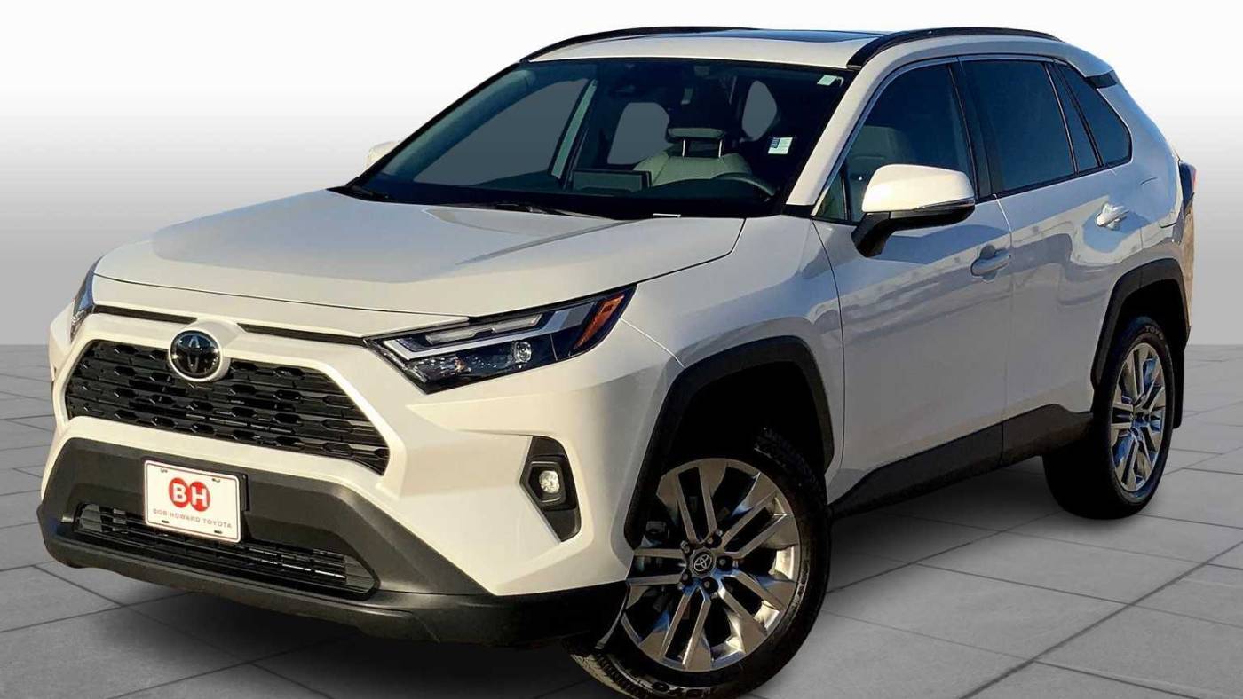 2024 Toyota RAV4 XLE Premium — SUV — 18,076 mi — Oklahoma City, OK
