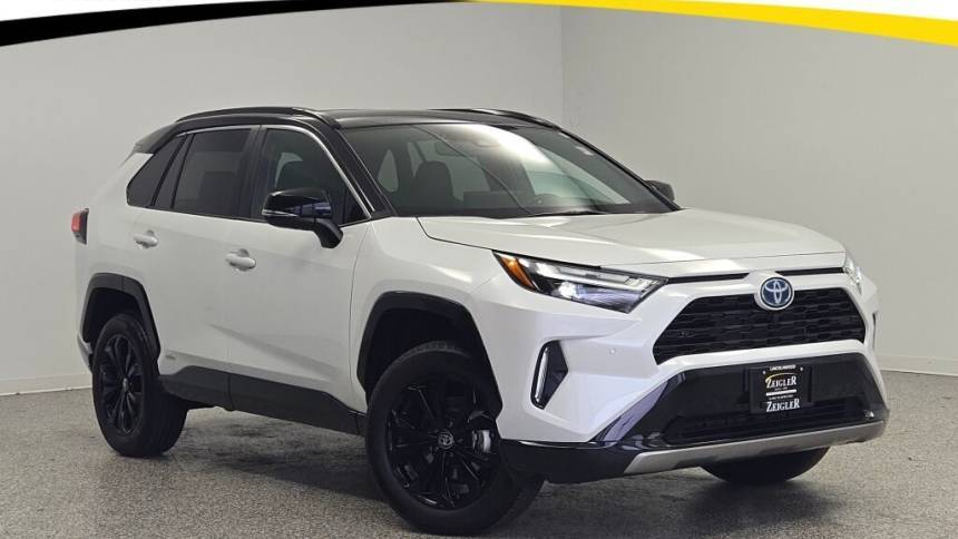 2024 Toyota RAV4 Hybrid XSE — SUV — 754 mi — Lincolnwood, IL