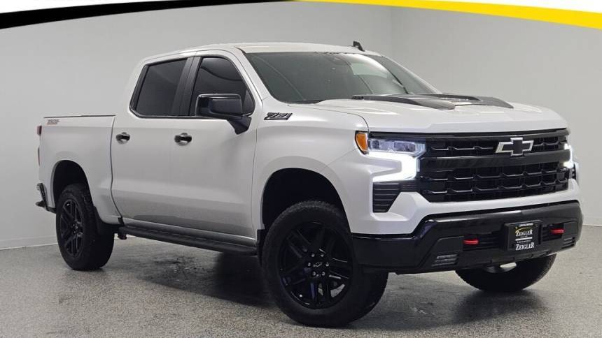 2024 Chevrolet Silverado 1500 LT Trail Boss — Pickup Truck — 3,730 mi — Lincolnwood, IL