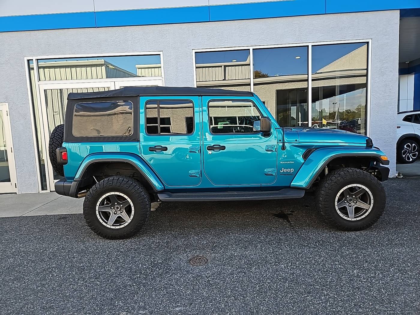2020 Jeep Wrangler Sahara — SUV — 71,408 mi — Oxford, PA