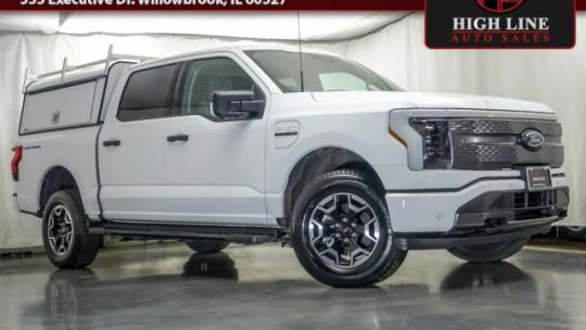 2022 Ford F-150 Lightning XLT — Pickup Truck — 10,841 mi — Willowbrook, IL
