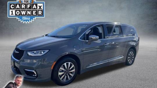 2022 Chrysler Pacifica Hybrid Limited — Minivan — 63,742 mi — Fall River, MA