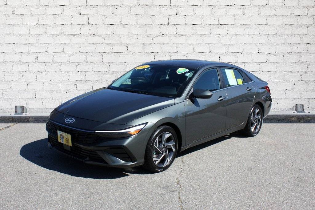2024 Hyundai Elantra SEL — Sedan — 8,071 mi — Greenfield, MA