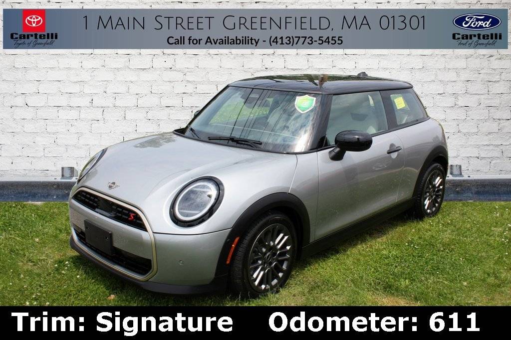 2025 MINI Hardtop S Signature Trim — Hatchback — 381 mi — Greenfield, MA