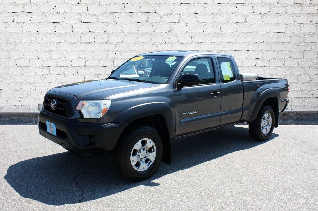 2014 Toyota Tacoma Base — Pickup Truck — 145,382 mi — Greenfield, MA
