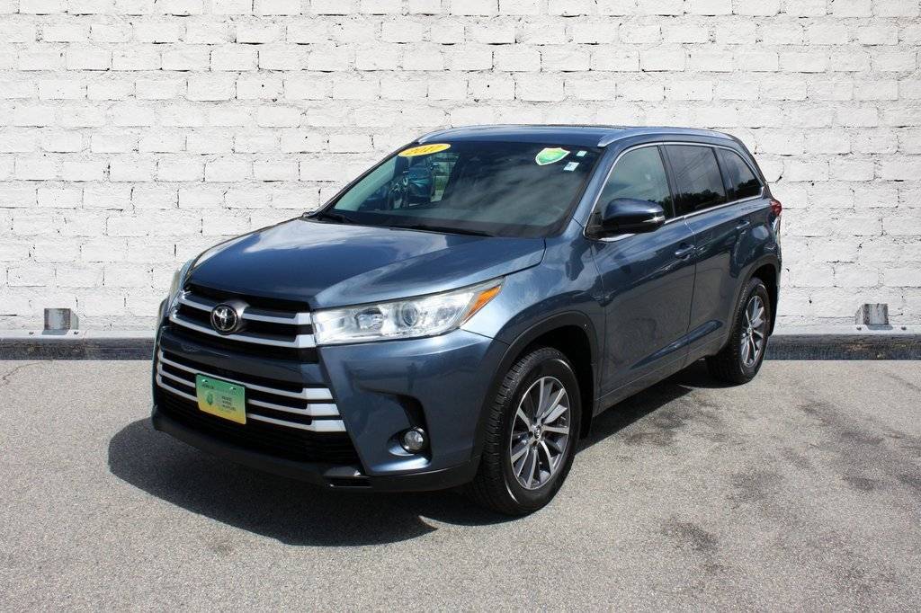 2017 Toyota Highlander XLE — SUV — 121,815 mi — Greenfield, MA