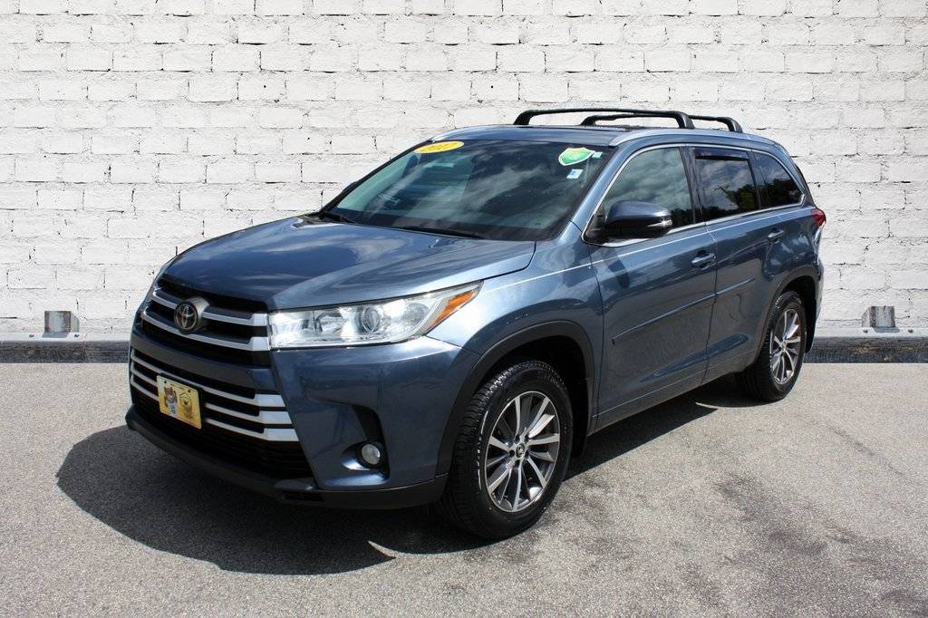2017 Toyota Highlander XLE — SUV — 124,288 mi — Greenfield, MA