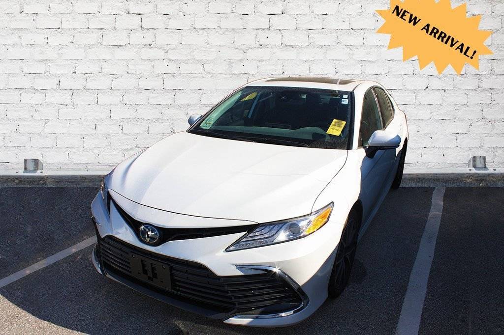2023 Toyota Camry Hybrid XLE — Sedan — 6,594 mi — Greenfield, MA