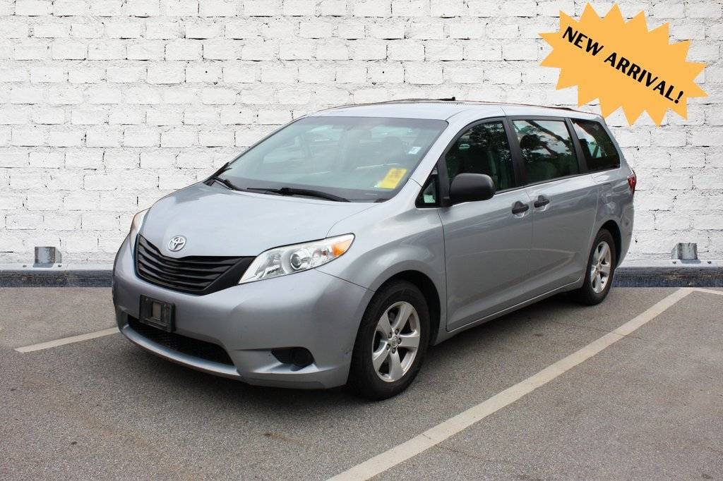 2016 Toyota Sienna L — Minivan — 75,572 mi — Greenfield, MA