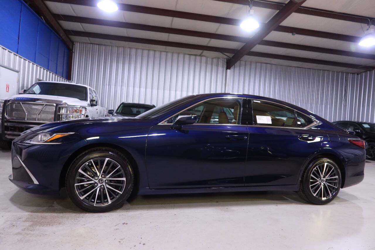 2025 Lexus ES ES 300h — Sedan — 5 mi — Houston, TX