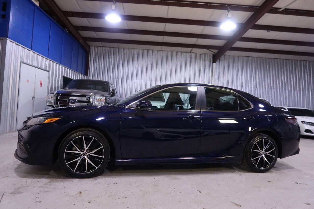2021 Toyota Camry SE — Sedan — 19,565 mi — Houston, TX