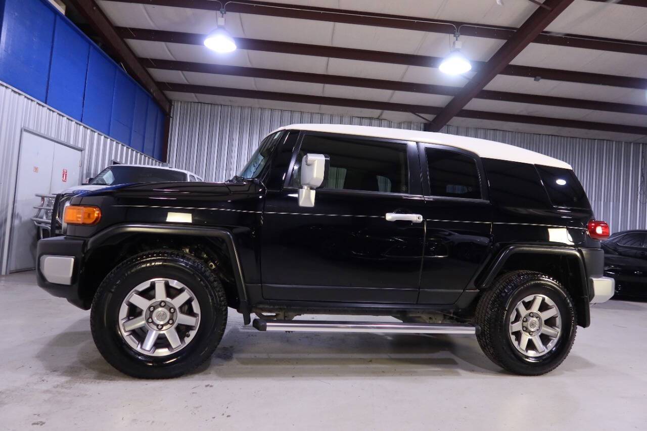 2014 Toyota FJ Cruiser Base — SUV — 120,480 mi — Houston, TX