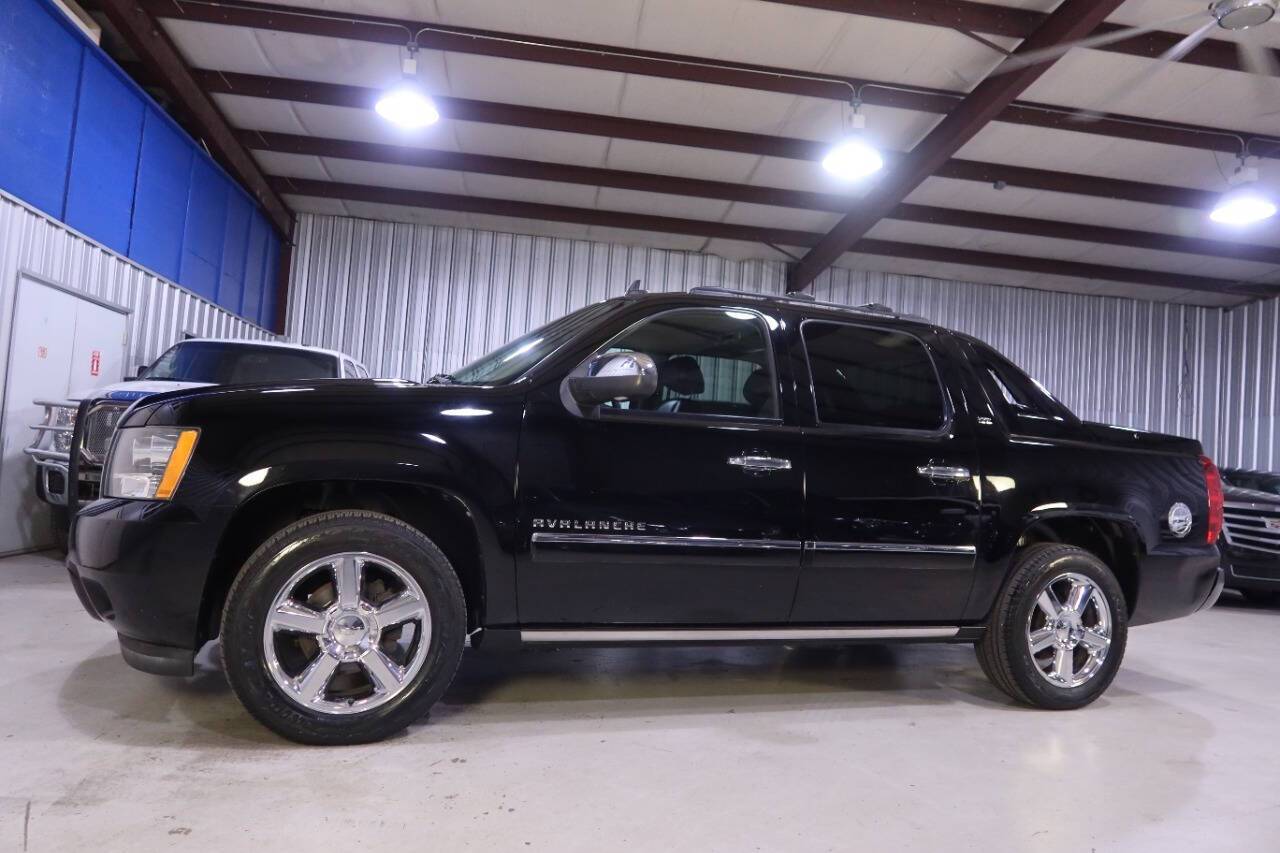 2011 Chevrolet Avalanche LTZ — Pickup Truck — 56,042 mi — Houston, TX