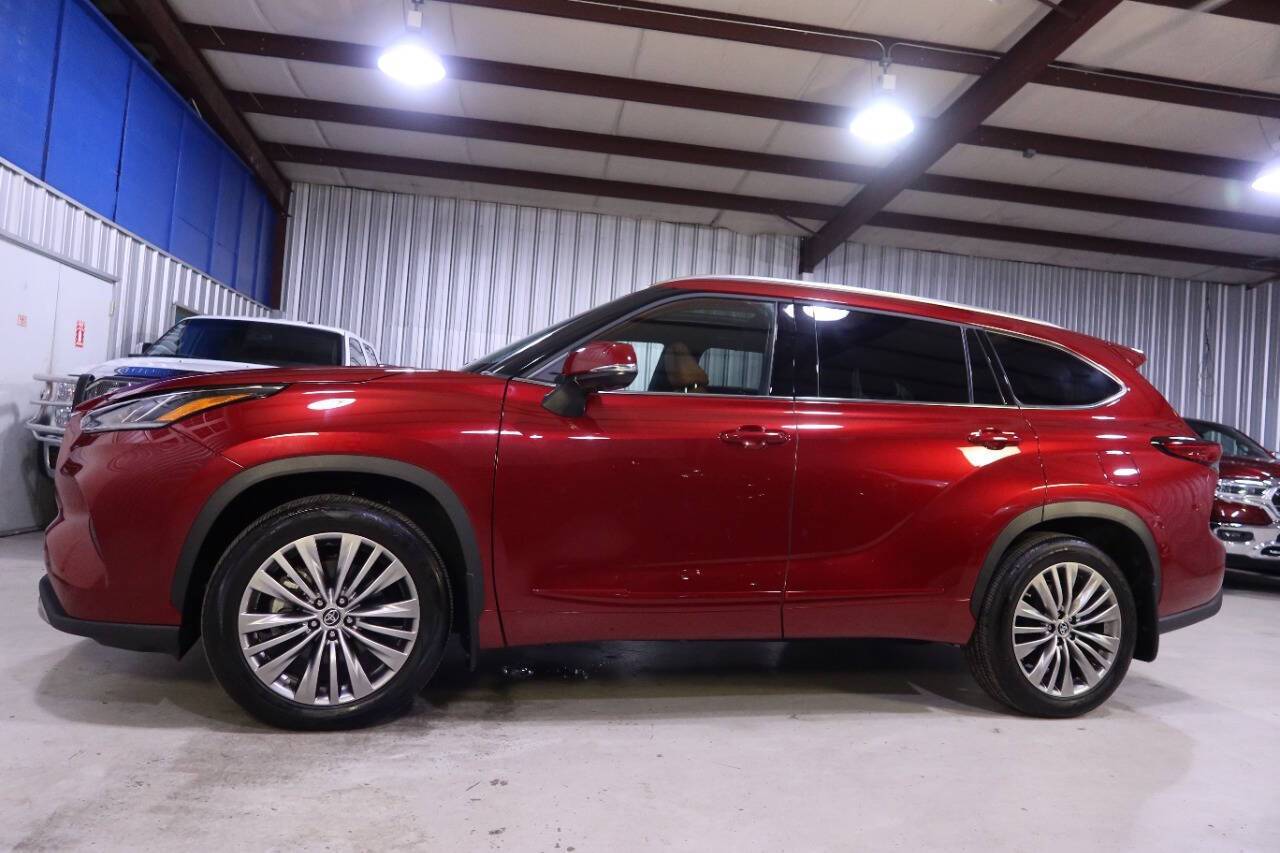 2022 Toyota Highlander Platinum — SUV — 7,374 mi — Houston, TX
